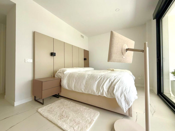 Image No.12-2 Bed Apartment for sale