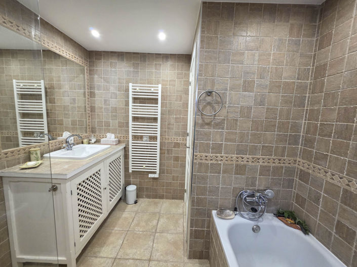 Image No.11-Maison de ville de 3 chambres à vendre à Estepona