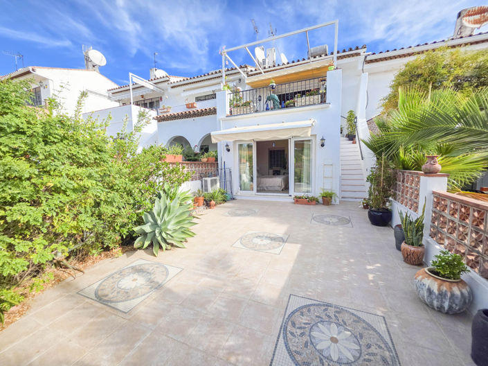 Image No.18-3 Bed Townhouse for sale