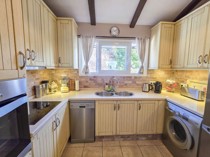 Image No.9-3 Bed Townhouse for sale