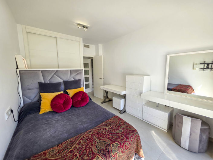 Image No.13-3 Bed House for sale