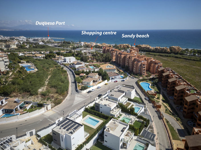 Image No.47-3 Bed House for sale