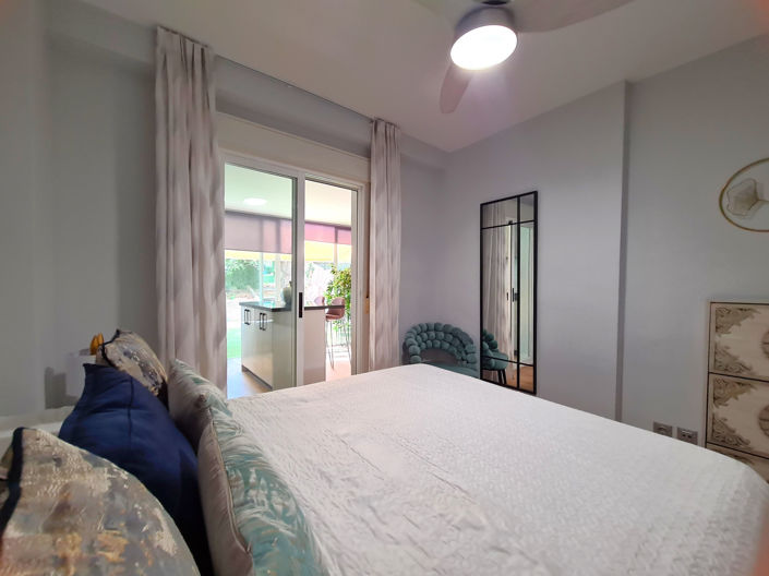 Image No.20-2 Bed Property for sale