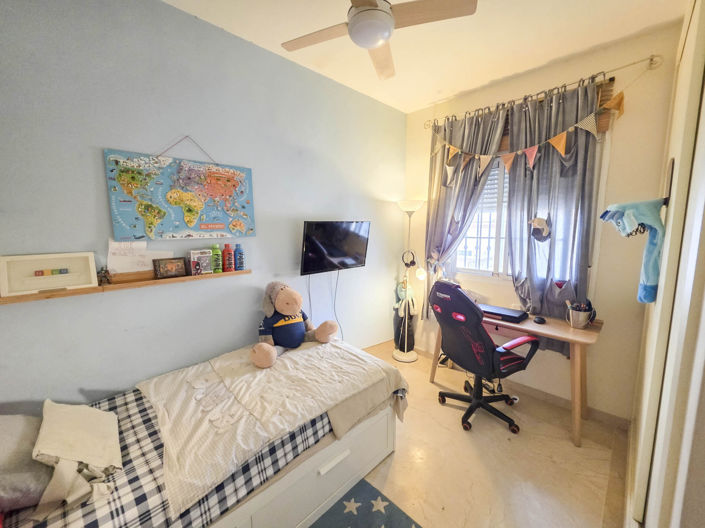 Image No.10-3 Bed House for sale