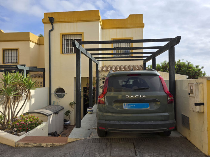 Image No.16-3 Bed House for sale