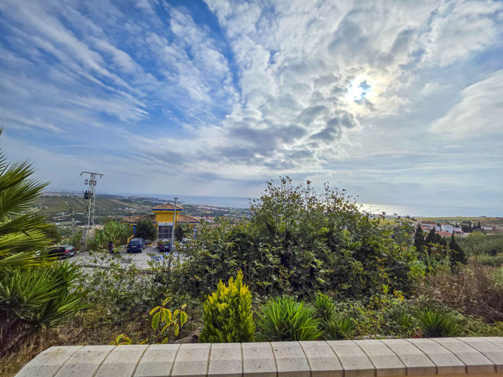 Image No.40-3 Bed House for sale