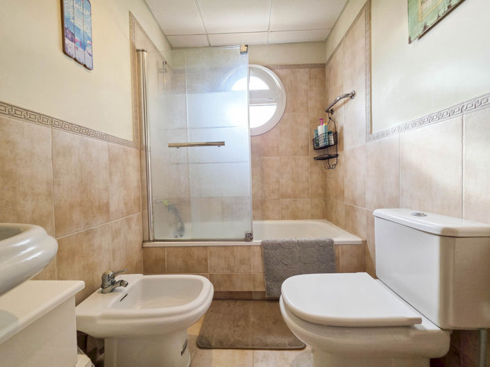 Image No.9-3 Bed House for sale