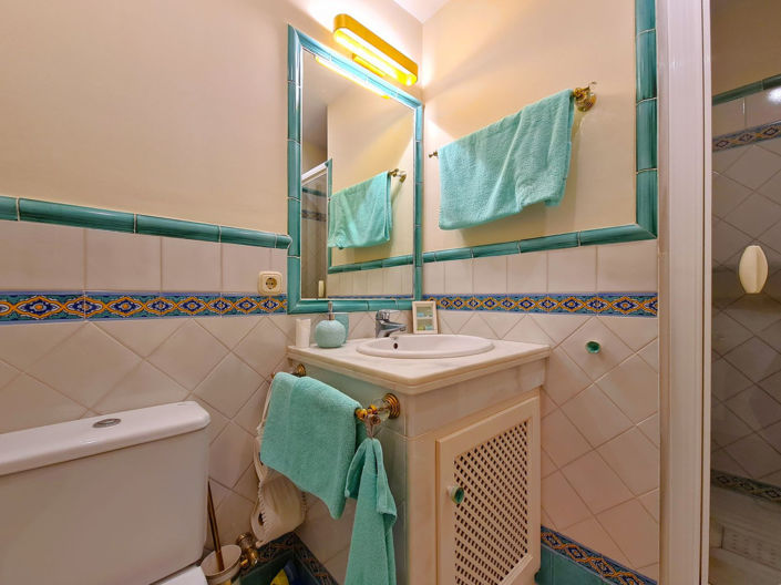 Image No.29-2 Bed Property for sale