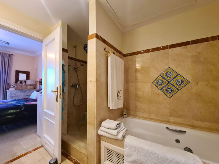 Image No.8-2 Bed Property for sale