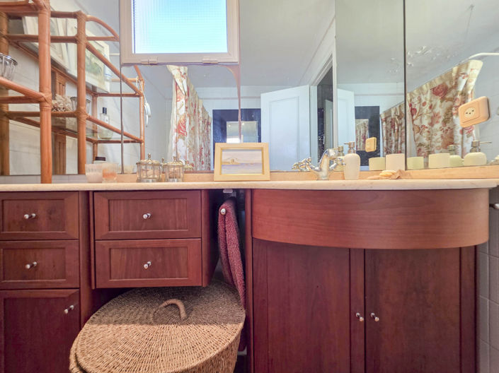 Image No.31-3 Bed Townhouse for sale