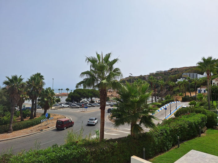 Image No.28-2 Bed Property for sale