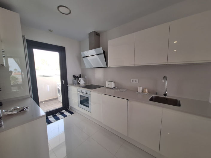 Image No.4-2 Bed Property for sale