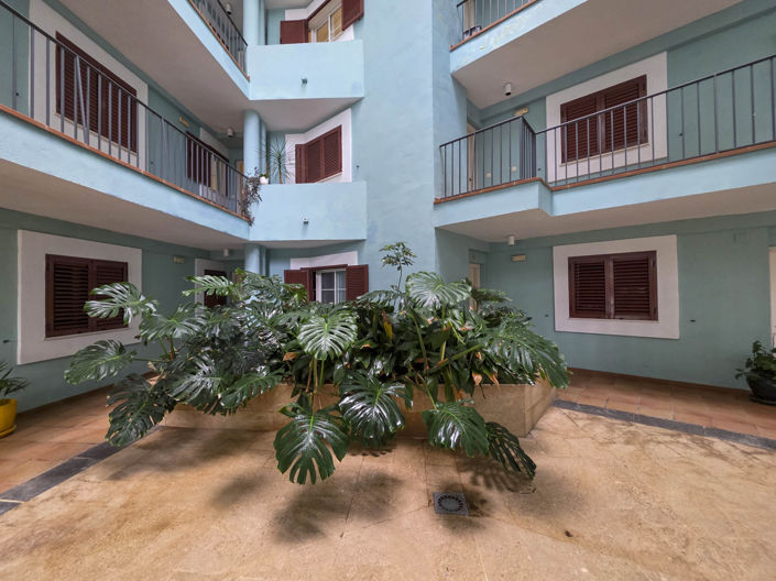 Image No.12-3 Bed Apartment for sale