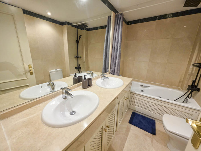 Image No.7-3 Bed Apartment for sale