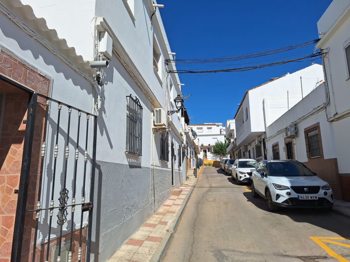 Image No.3-4 Bed House for sale