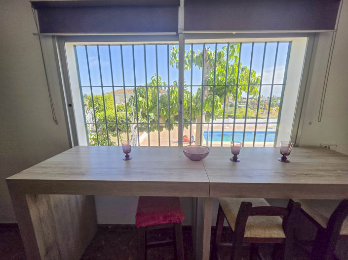 Image No.15-3 Bed House for sale