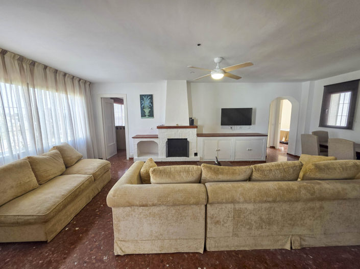 Image No.24-3 Bed House for sale