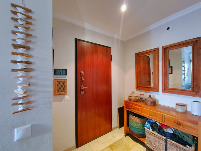 Image No.18-3 Bed House for sale