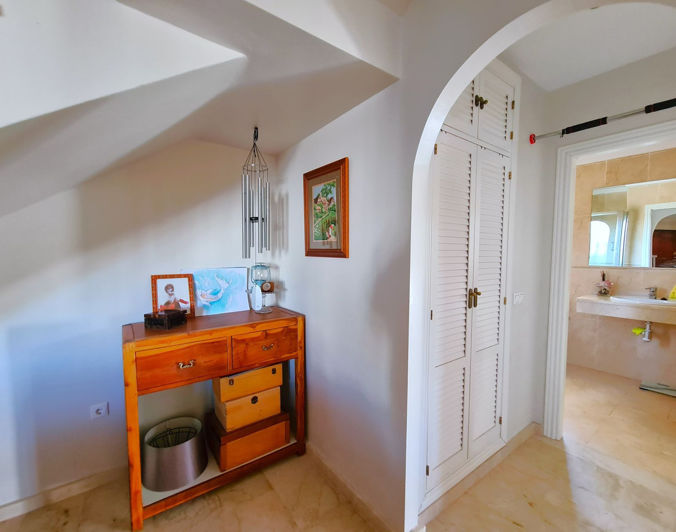 Image No.31-3 Bed House for sale