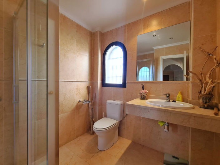 Image No.35-3 Bed House for sale