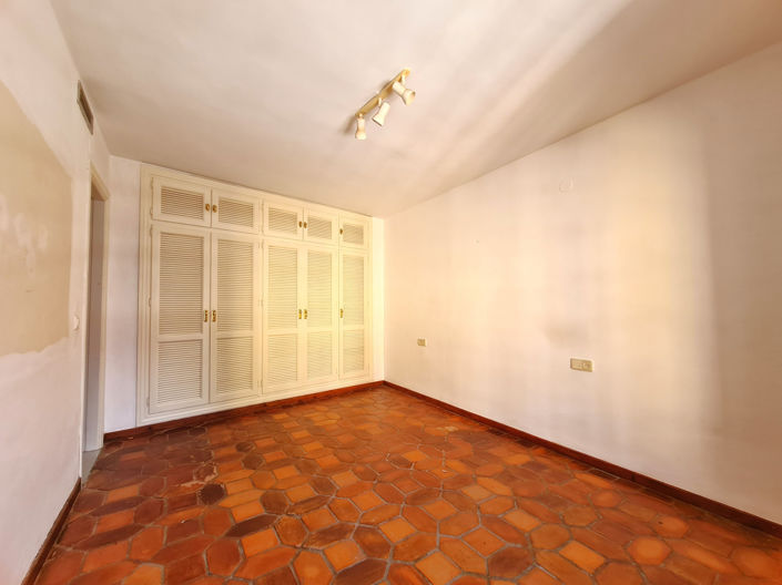 Image No.26-3 Bed Townhouse for sale