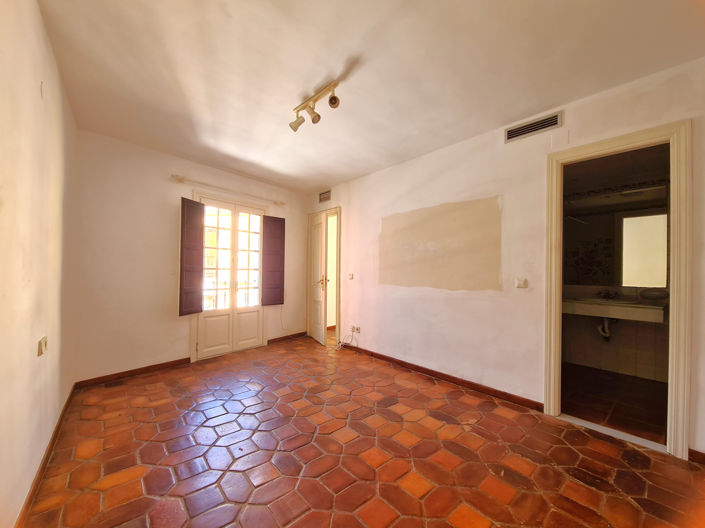 Image No.27-3 Bed Townhouse for sale