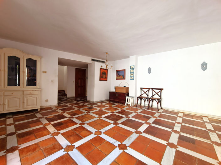 Image No.5-3 Bed Townhouse for sale