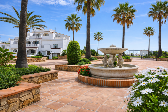 Image No.20-1 Bed Townhouse for sale