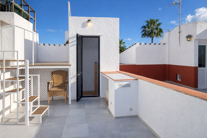 Image No.30-1 Bed Townhouse for sale