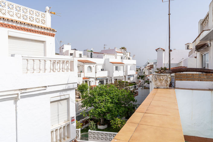 Image No.8-1 Bed Townhouse for sale