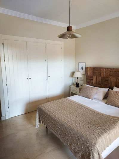 Image No.32-2 Bed Property for sale