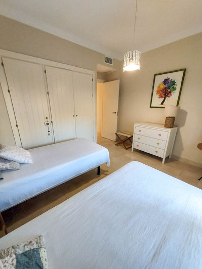 Image No.40-2 Bed Property for sale