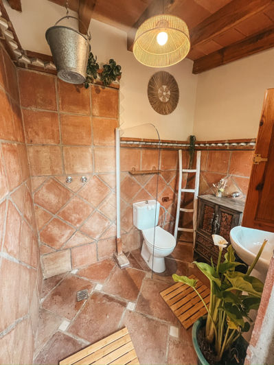Image No.23-5 Bed House for sale