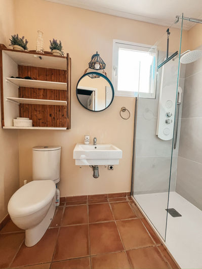 Image No.24-5 Bed House for sale