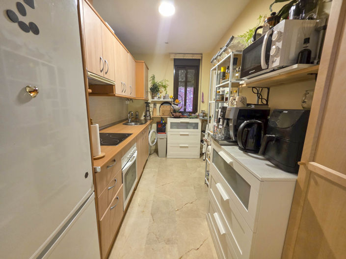 Image No.11-2 Bed Property for sale