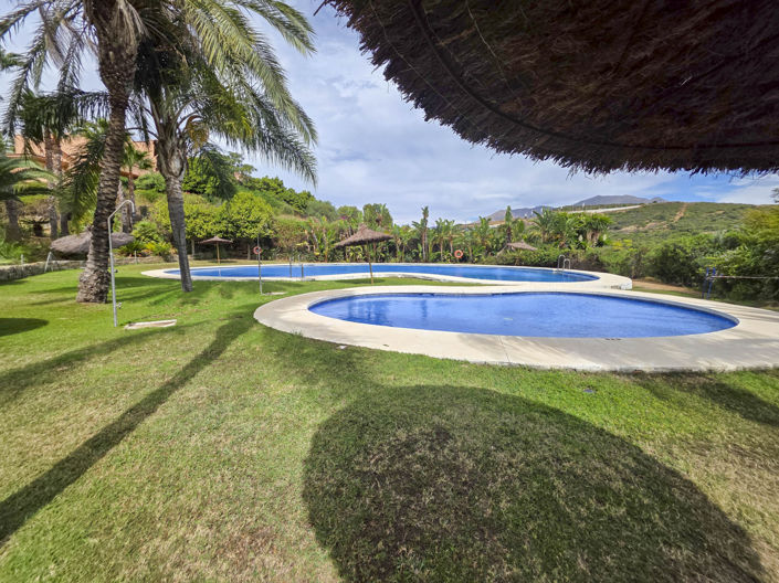 Image No.17-2 Bed Property for sale