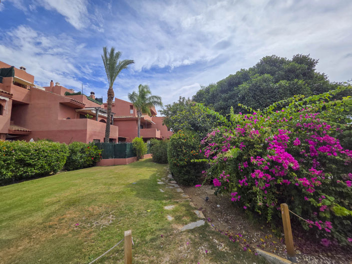 Image No.21-2 Bed Property for sale