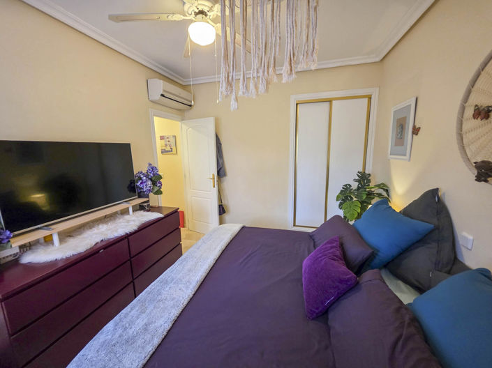 Image No.28-2 Bed Property for sale