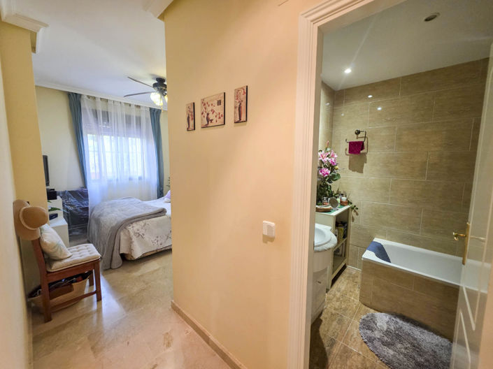 Image No.30-2 Bed Property for sale