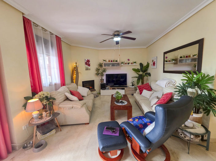 Image No.40-2 Bed Property for sale