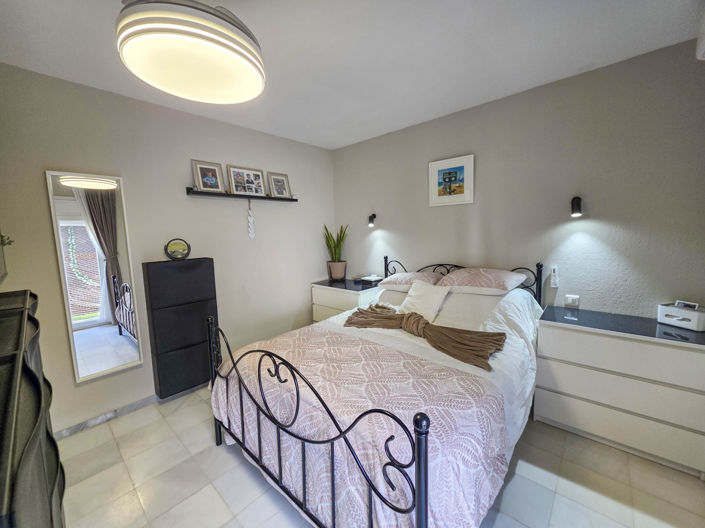 Image No.13-4 Bed House for sale