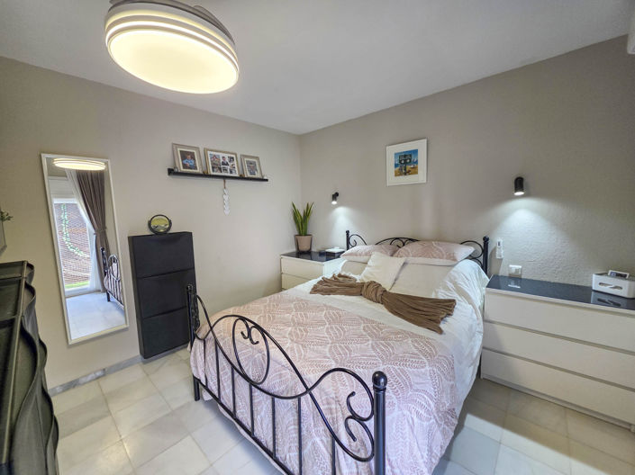 Image No.13-4 Bed House for sale