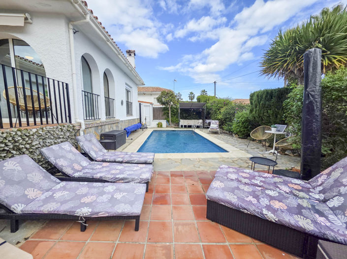 Image No.16-4 Bed House for sale