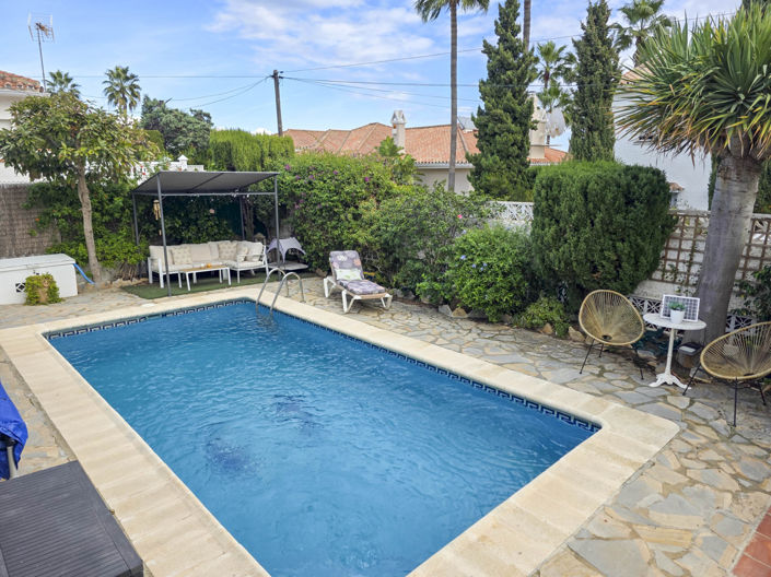 Image No.17-4 Bed House for sale