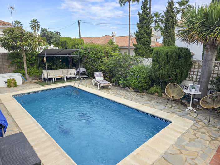 Image No.17-4 Bed House for sale