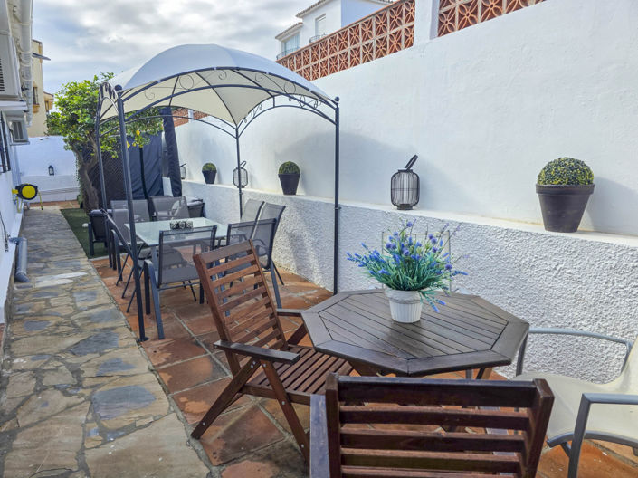 Image No.20-4 Bed House for sale