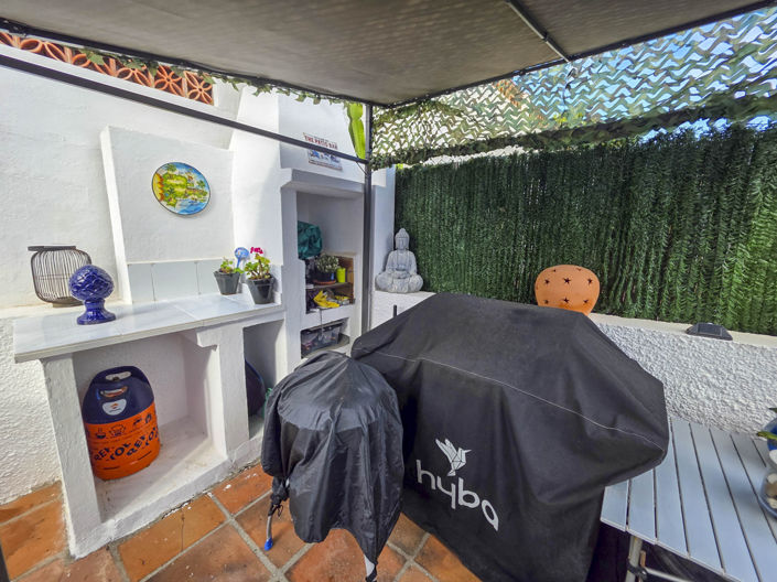 Image No.21-4 Bed House for sale