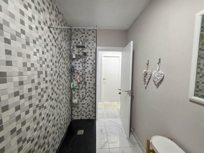 Image No.34-4 Bed House for sale