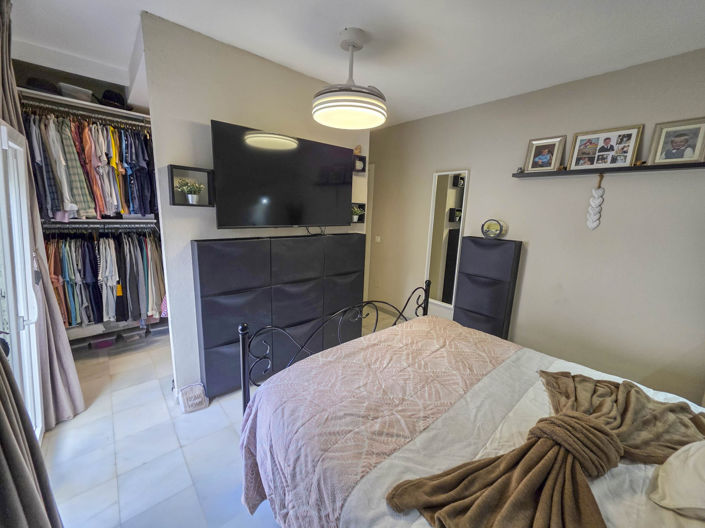 Image No.38-4 Bed House for sale