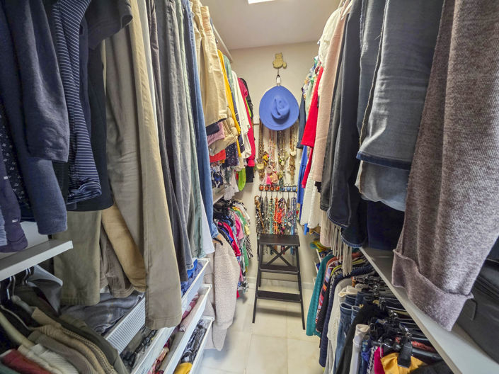 Image No.40-4 Bed House for sale